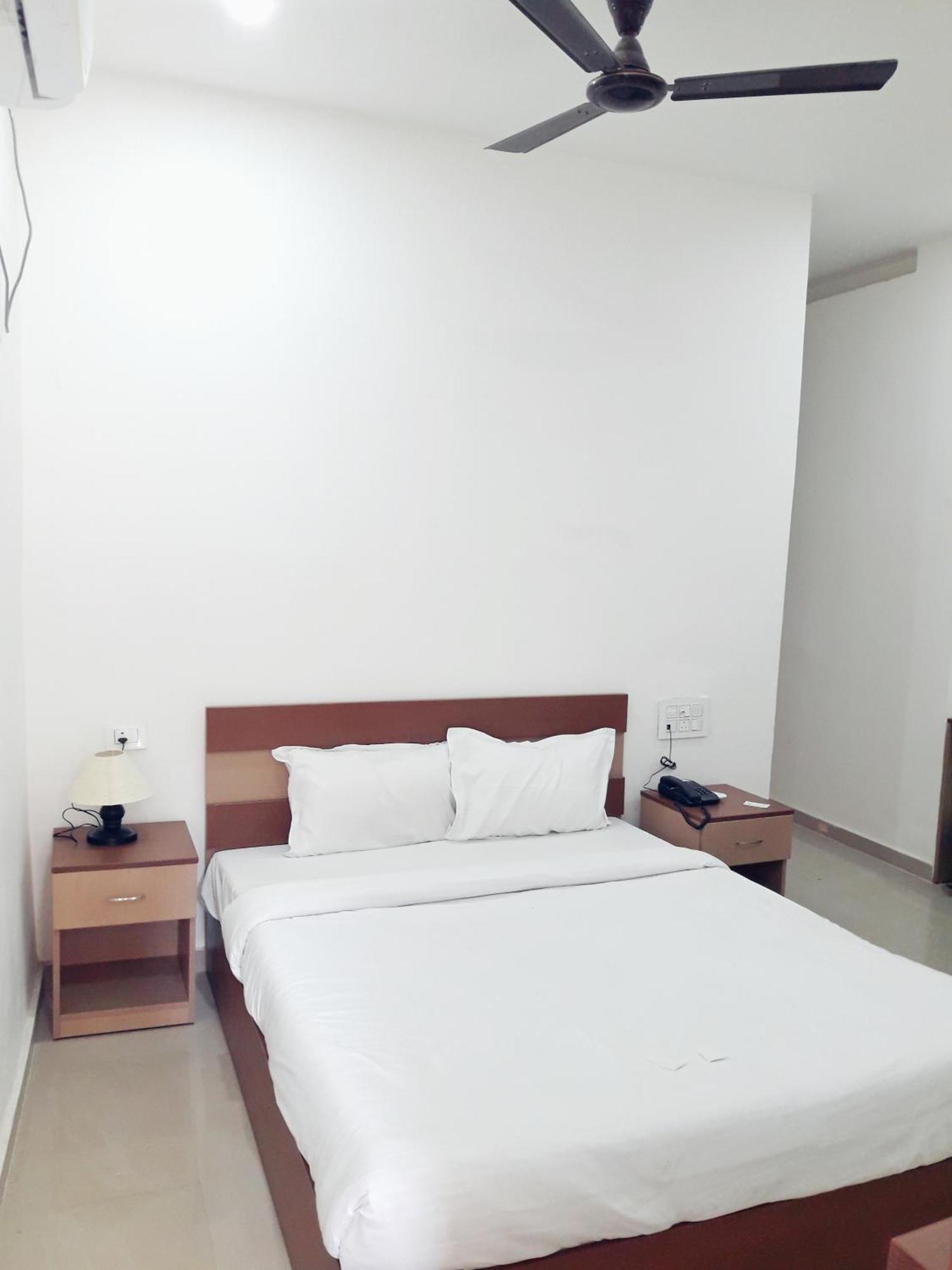 Hotel Park Victoria Kolkata Exterior photo
